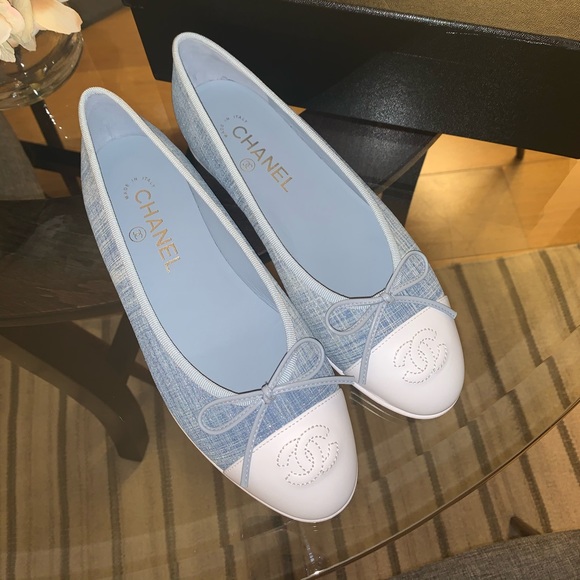 Chanel denim white ballet flats - Picture 2 of 5